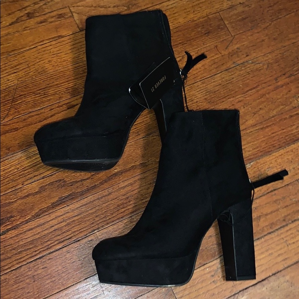 New forever 21 booties size 6